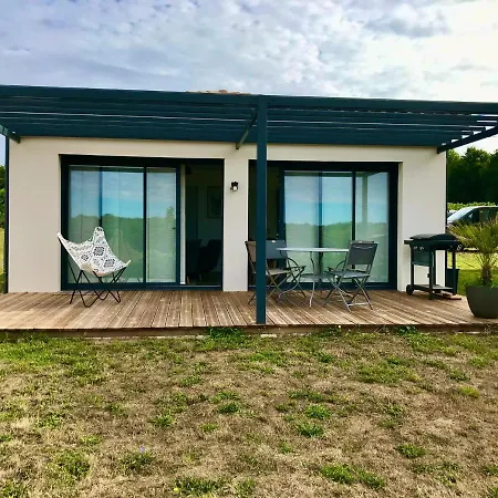 Les Paillotes Des Iles Et Re Holiday home *