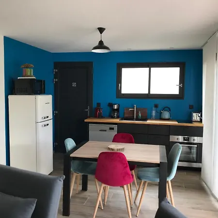 Les Paillotes Des Iles Et Re