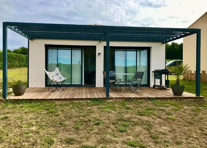 Les Paillotes Des Iles Et Re Holiday home *